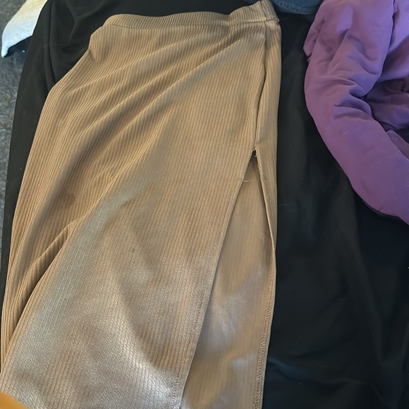 Knee length skirt - Picture 2 of 2